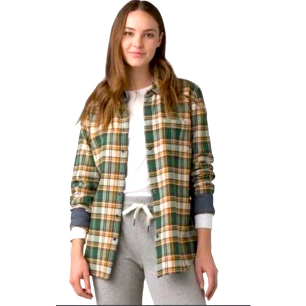 Brand new still in stores plaid button up sz small